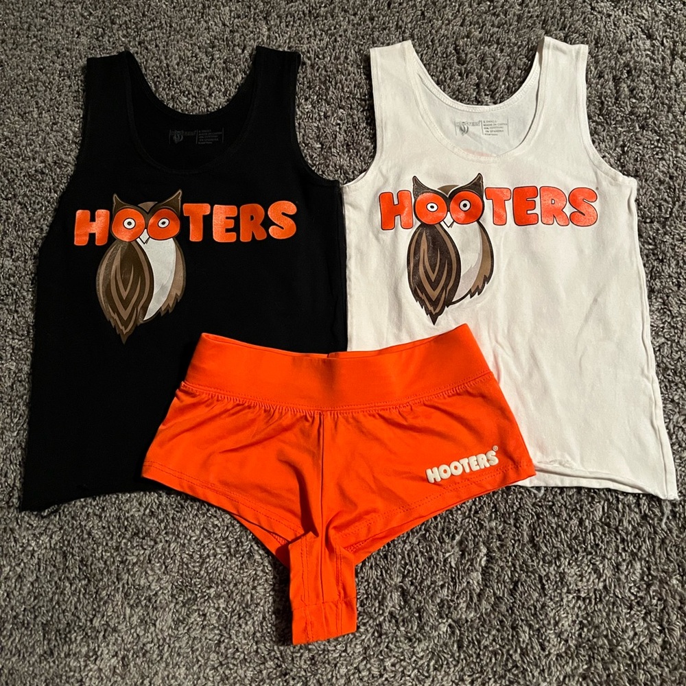 Hooters Uniform